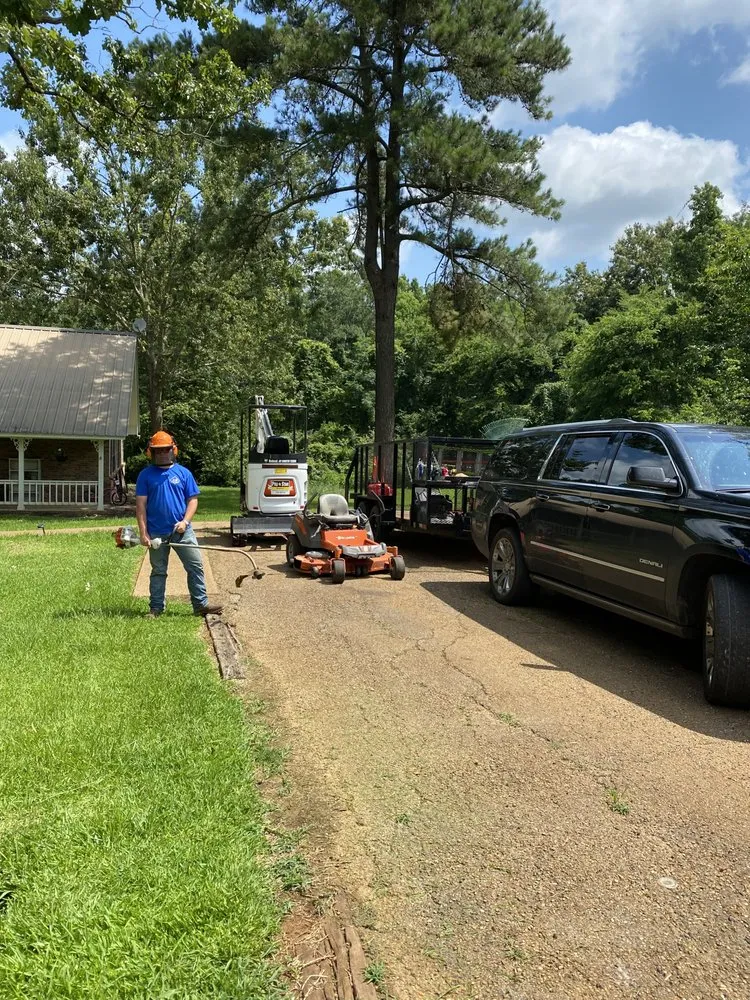 Local lawn mowing service experts serving Nacogdoches, TX - J&W Mowing