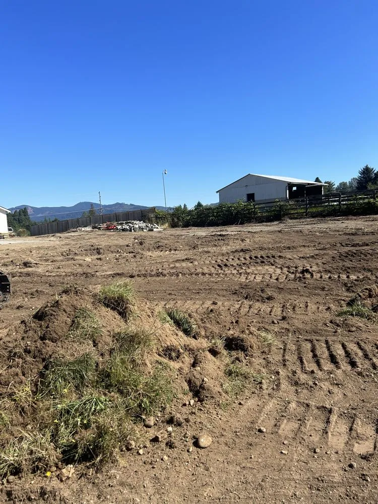 Custom residential landscaping for beautiful yards across Enumclaw, WA - Jwheartt Excavation