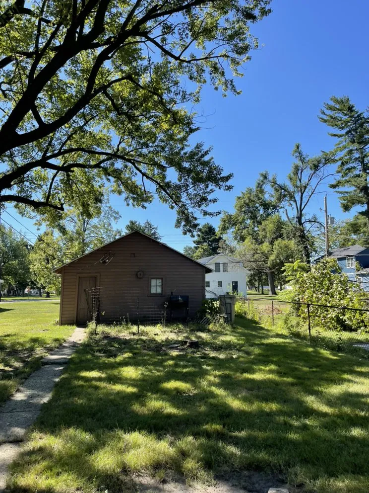 Affordable lawn mowing service for year-round maintenance across Benton Harbor, MI - JYJ Tree Service
