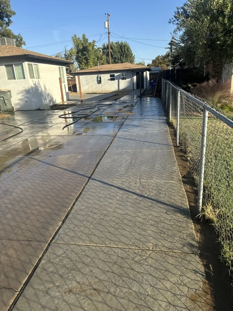 Professional yard cleanup service in Fresno, CA - JZ Landscape