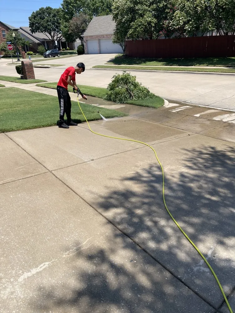 Top-rated yard cleanup service in Garland, TX by J&Z Landscaping
