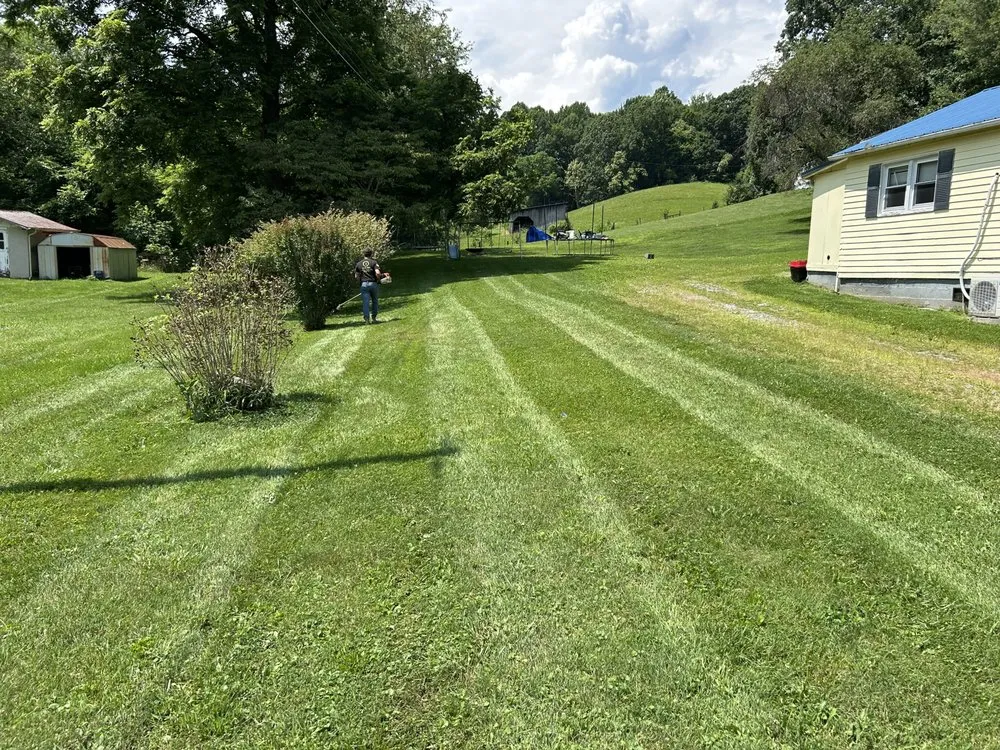 Expert yard maintenance in Abingdon, VA - JZ Lawncare