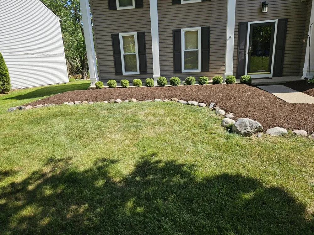 Trusted yard maintenance with custom design across Northville, MI - JZ Outdoor Maintenance