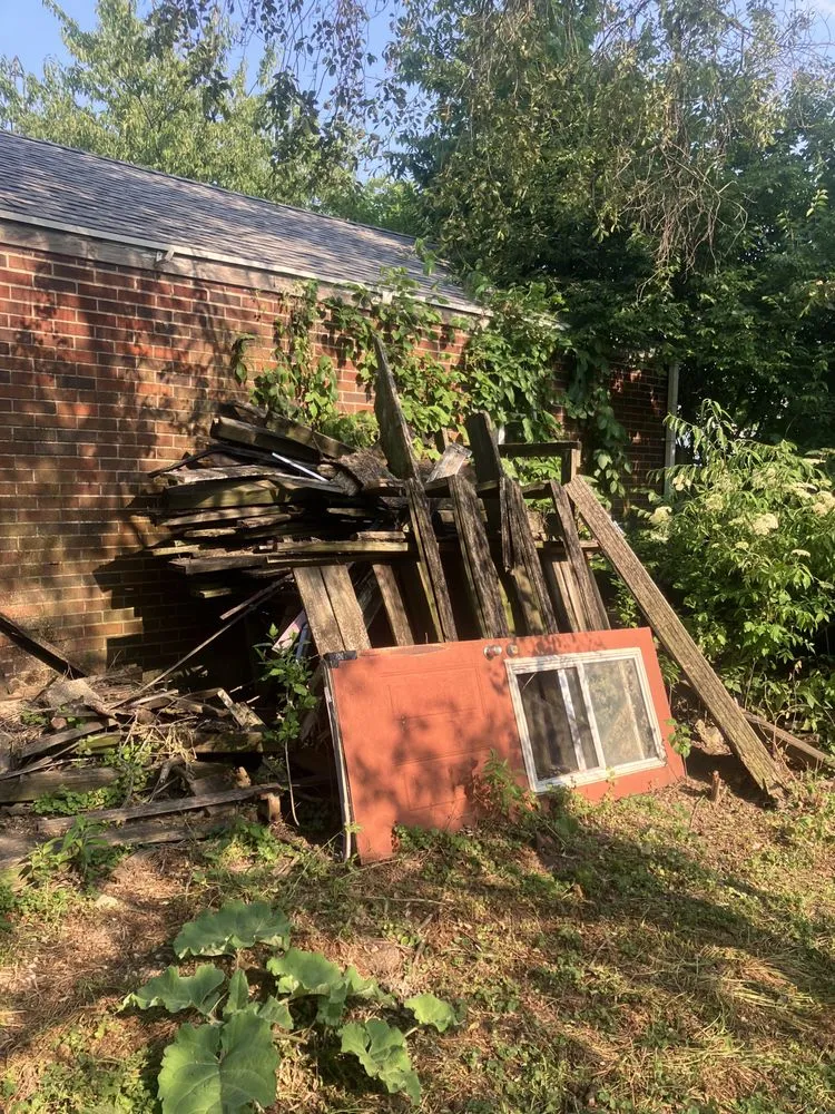 Local garden landscaping in Dayton, OH by K & D Lawn Services