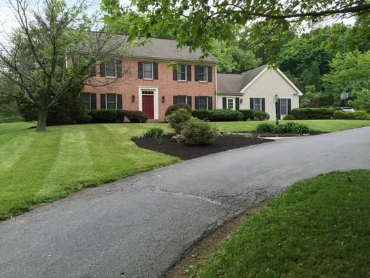 K & J Lawn-Care Logo