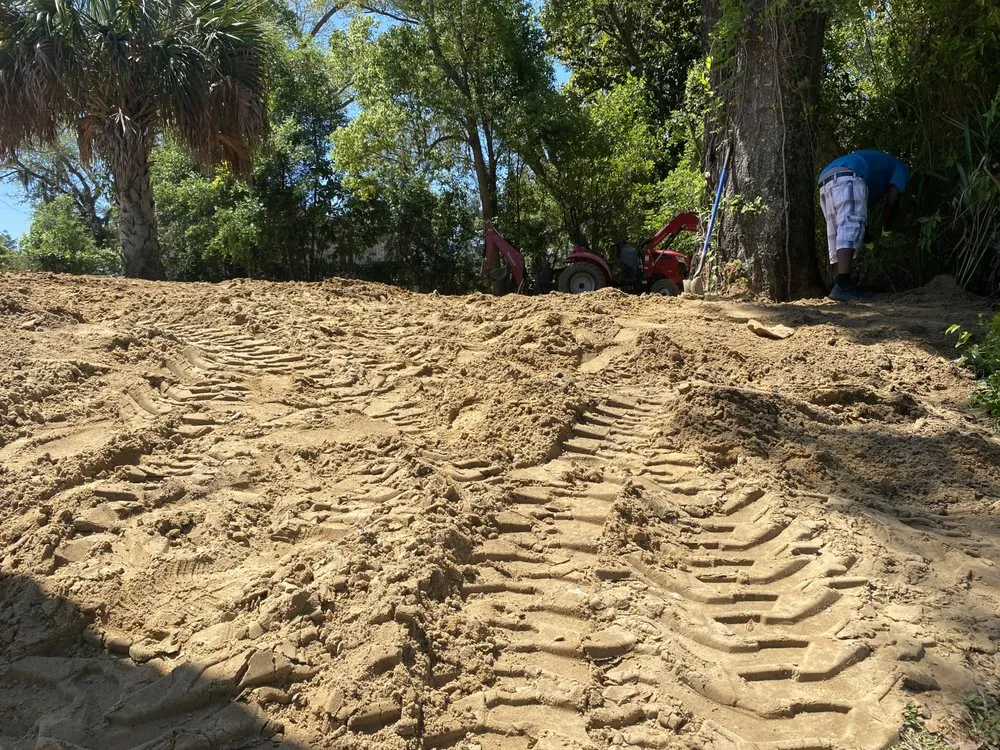 Local yard cleanup service in Lynn Haven, FL - K & R Landscape Services