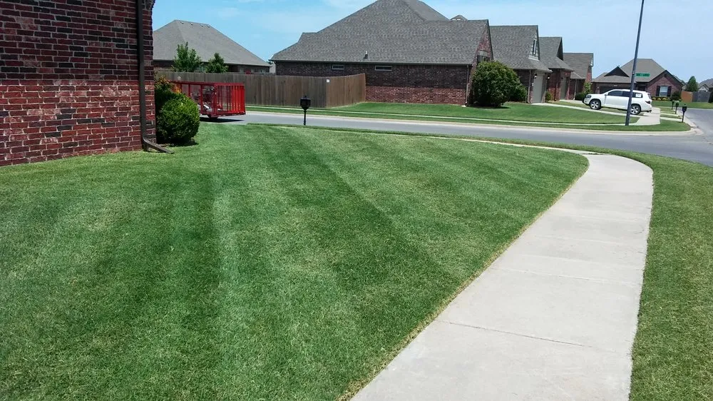 Professional residential landscaping in Tulsa, OK by K & R Lawn & Lanscaping