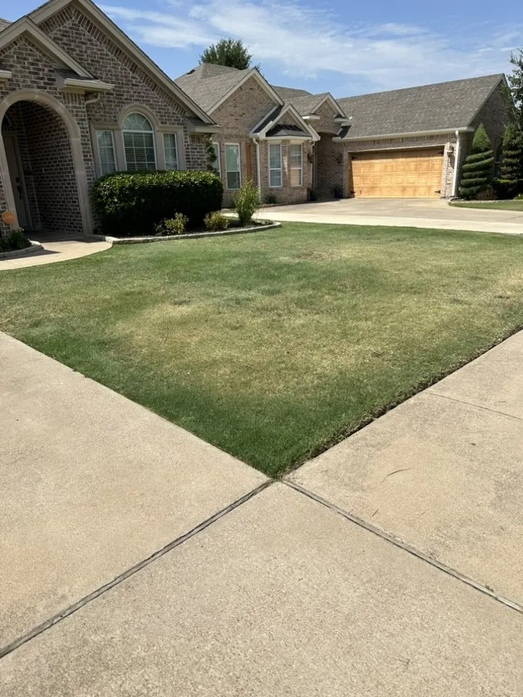 Custom lawn mowing service experts serving Fort Worth, TX - K & R Lawn Services