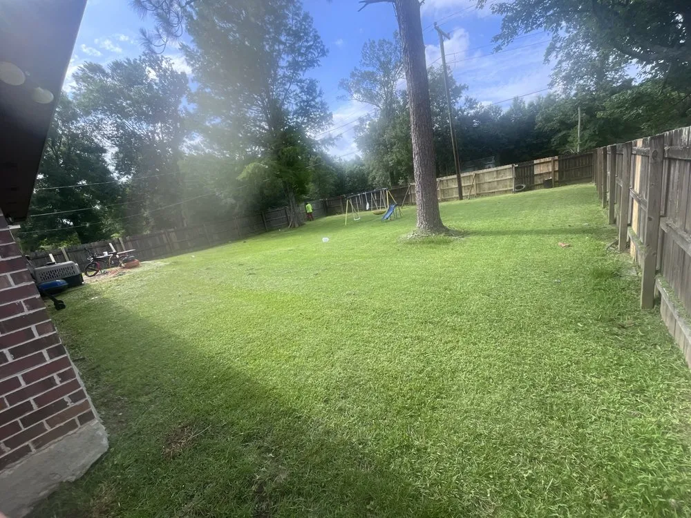 Affordable garden landscaping experts serving Baton Rouge, LA - K & R Mowing Power