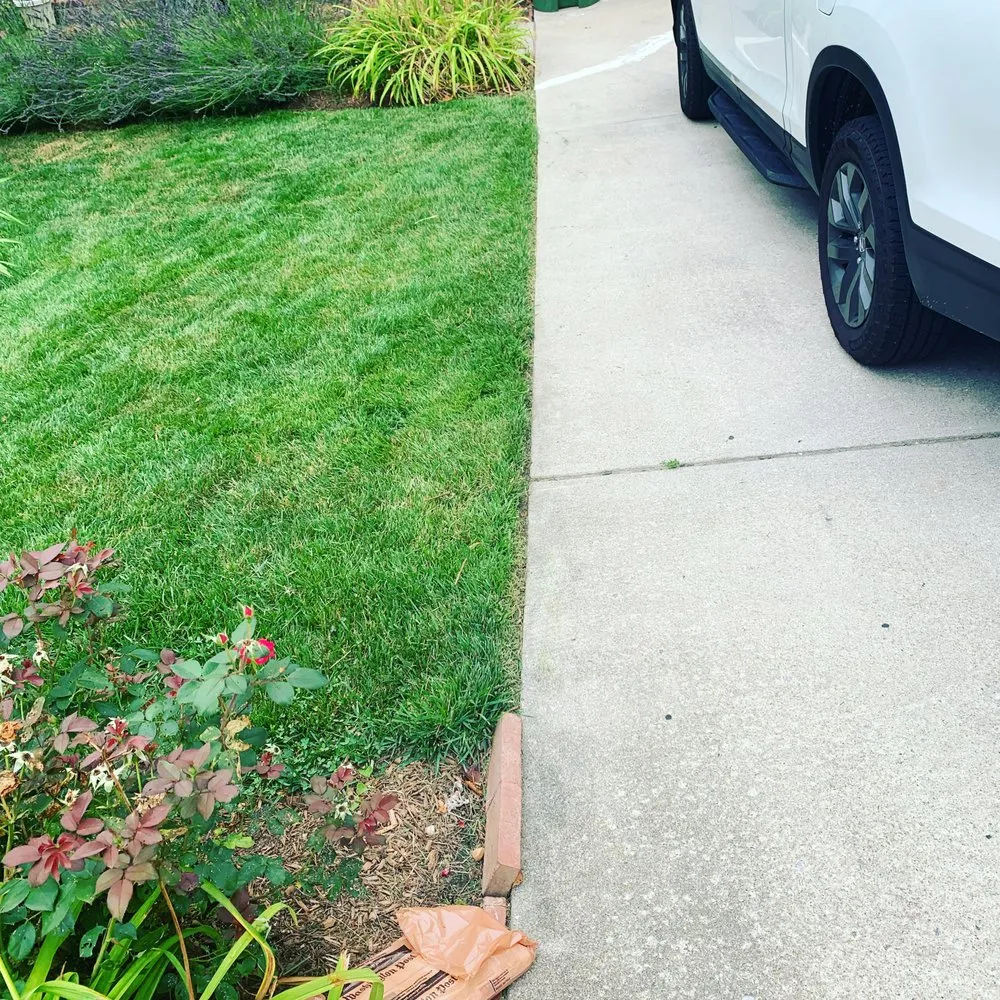 Custom garden landscaping in Woodbridge, VA - K & S Priority Lawncare