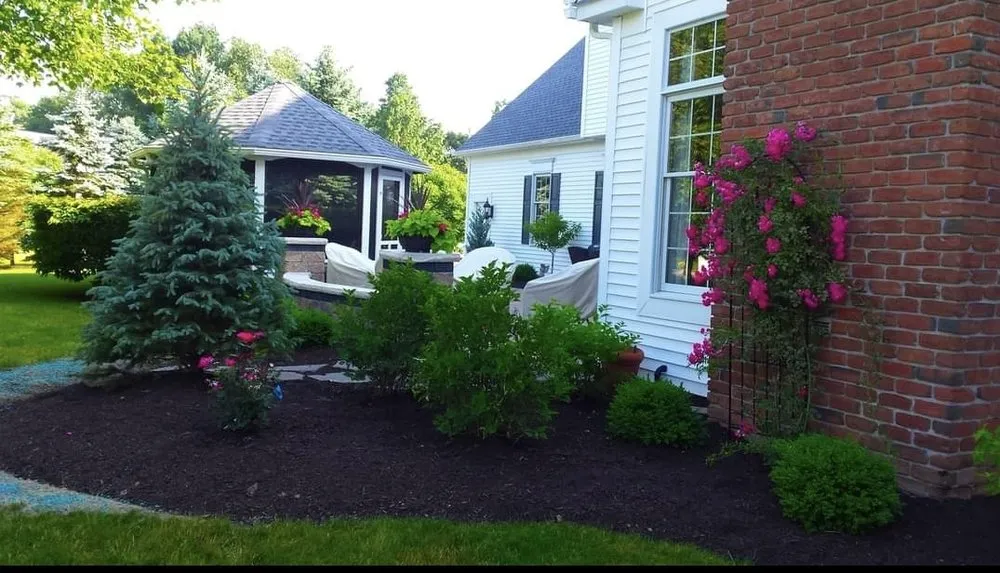 Local outdoor landscaping in Cuyahoga Falls, OH - K & T Landscaping