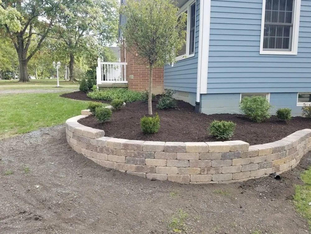 Professional lawn care service in Cuyahoga Falls, OH by K & T Landscaping