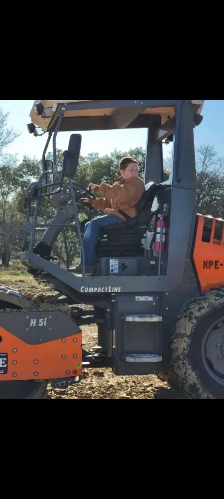 Trusted garden landscaping in La Vernia, TX - K And B Contractors