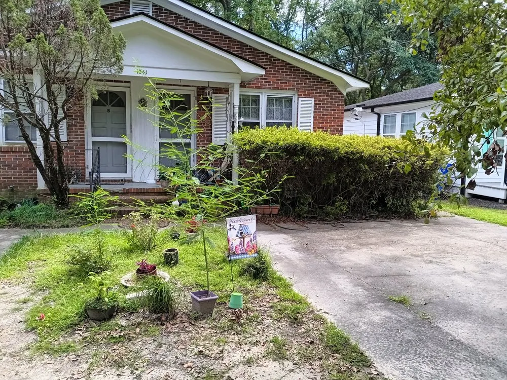 Local lawn care service for homes across Ridgeville, SC - K and D Landscaping