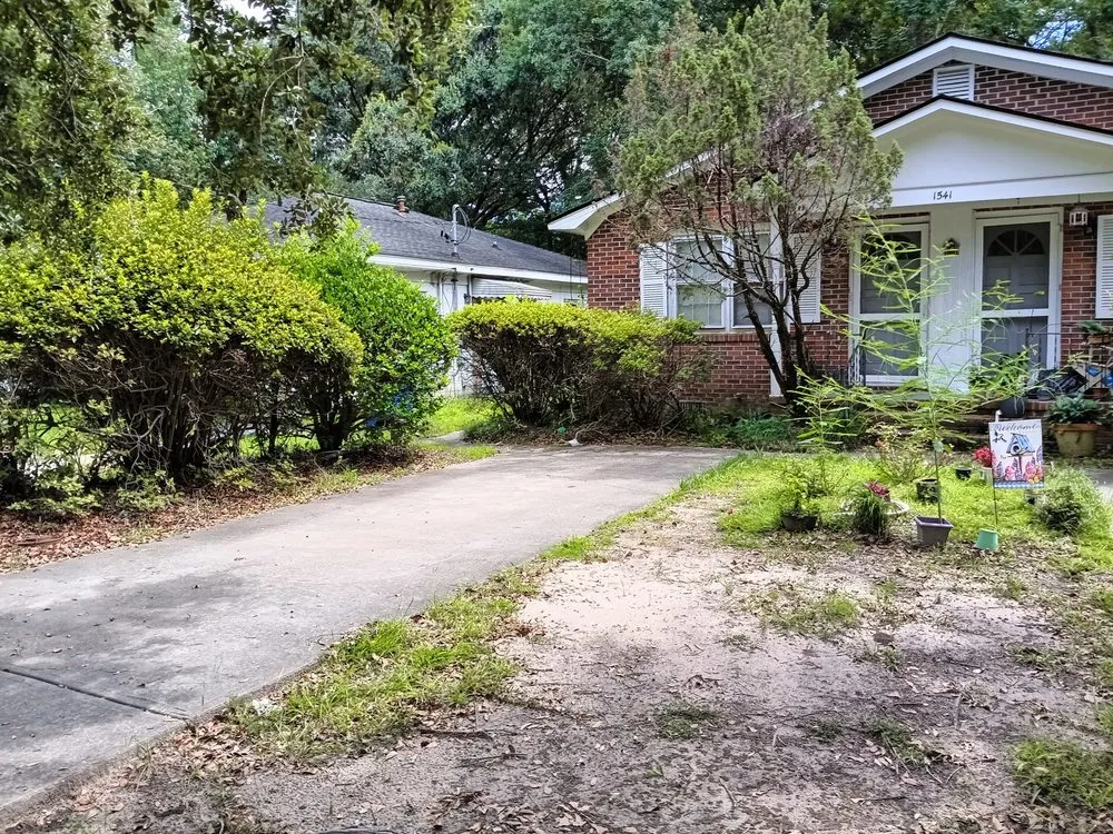 Professional lawn care service in Ridgeville, SC - K and D Landscaping