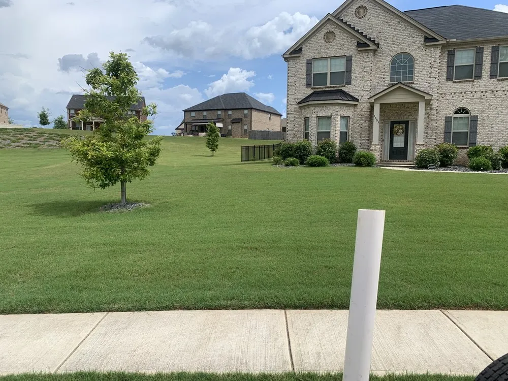 Trusted lawn mowing service in McDonough, GA - K and K Kreative Designes