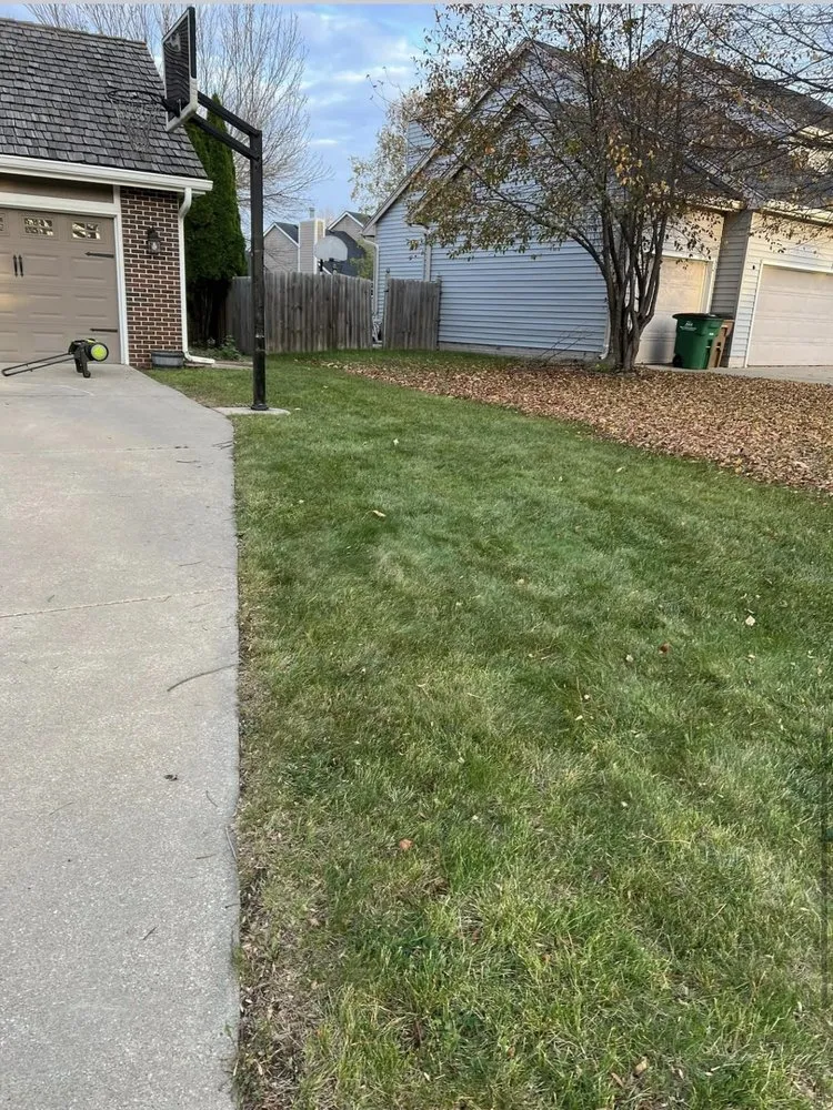 Reliable lawn care service in Des Moines, IA - K And N Lawncare