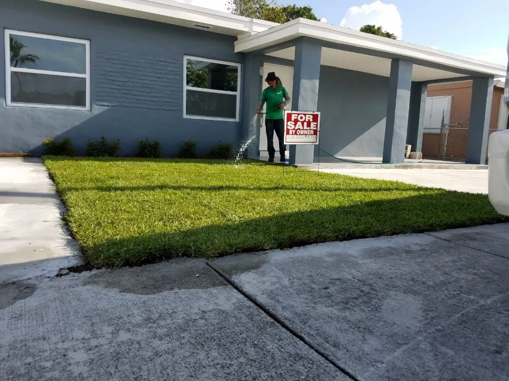 Professional lawn mowing service in Hialeah, FL - K-Diaz Landscaping