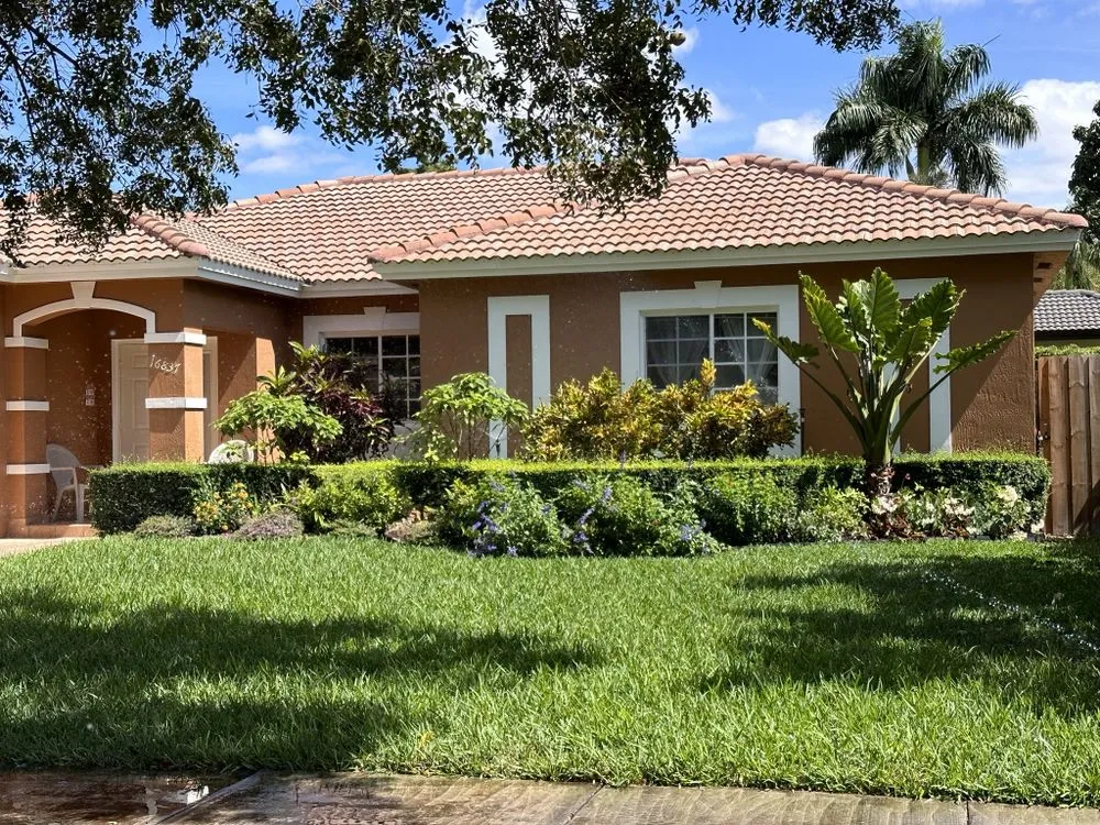 Local garden landscaping for year-round maintenance in Hialeah, FL by K-Diaz Landscaping