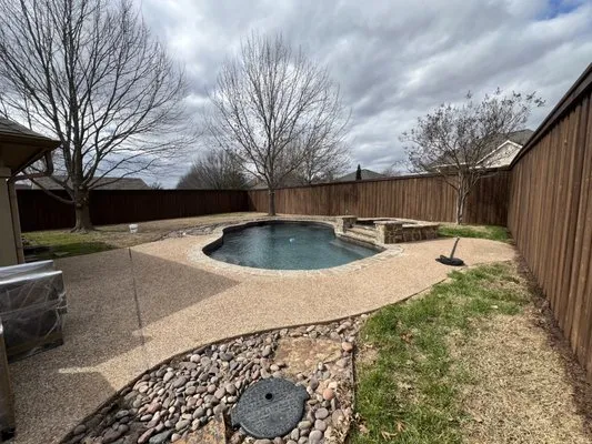 K K Landscaping & Fencing Logo