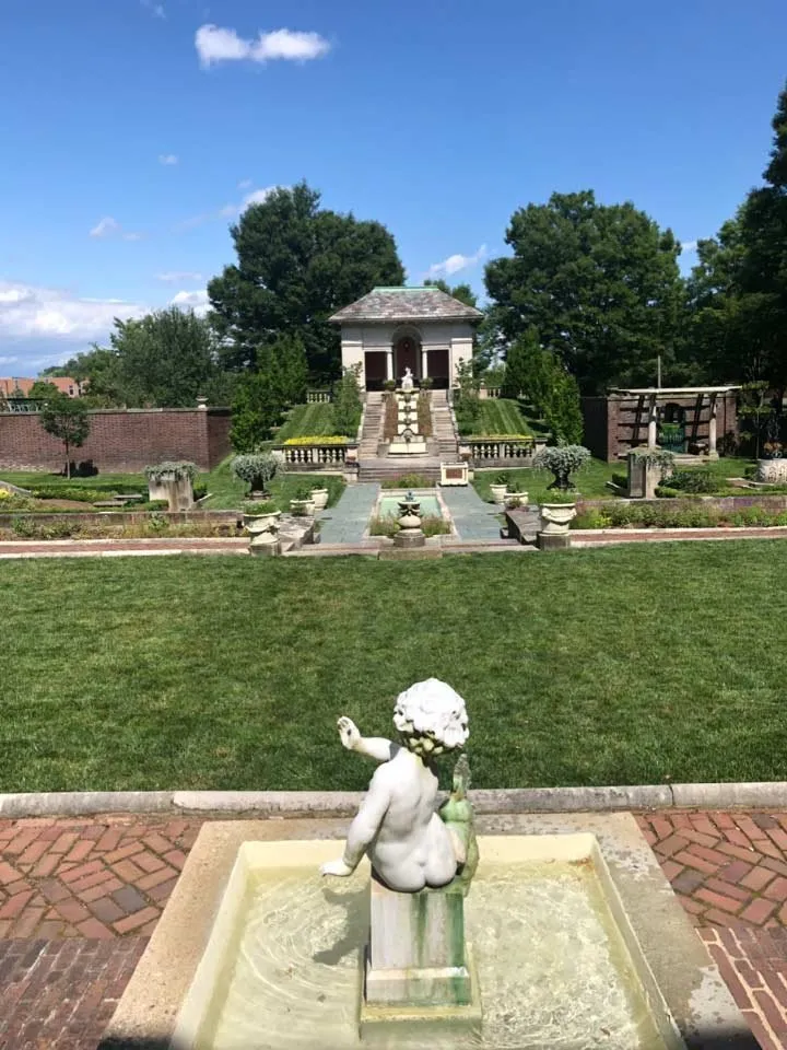 Custom yard maintenance in Columbus, IN - K. Wills Mowing