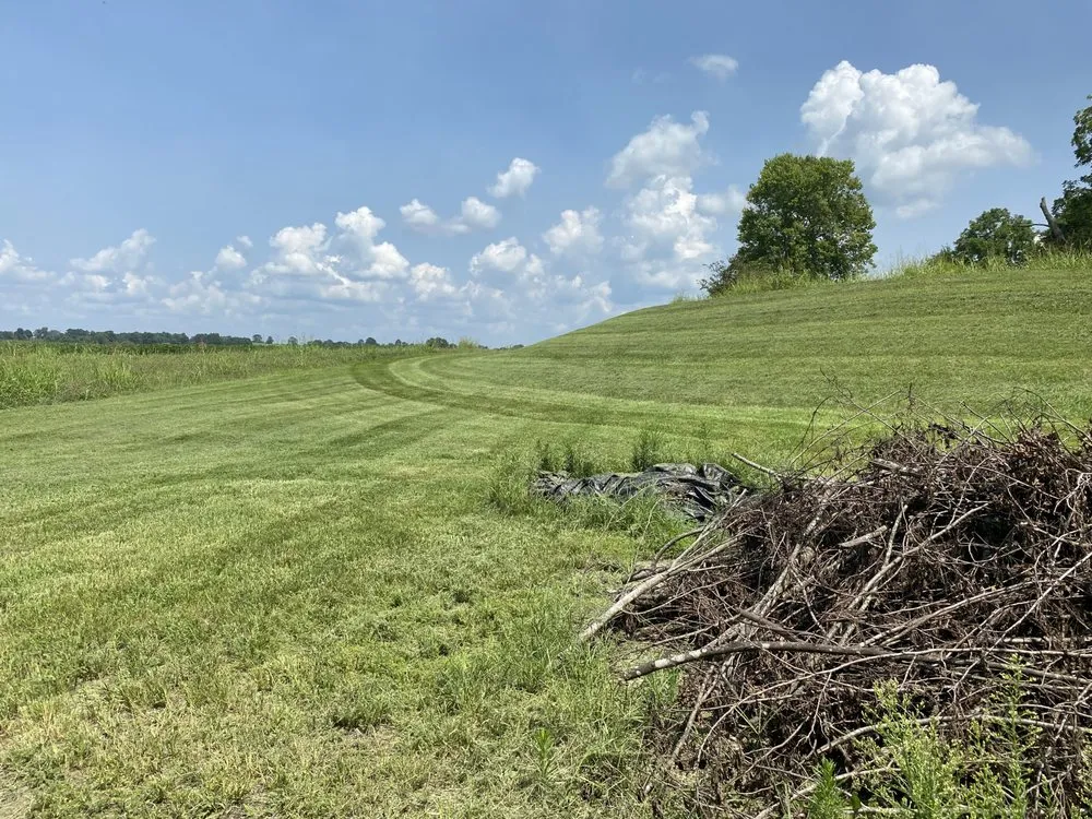 Custom lawn care service in Bardstown, KY by KA Landscaping services