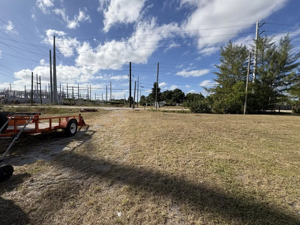 Trusted garden landscaping in Haverhill, FL by K&A Lawn Care Services