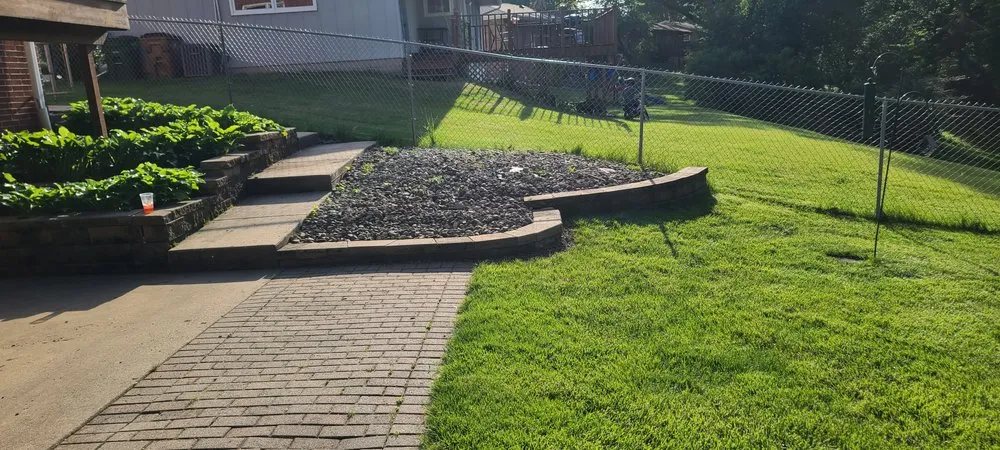 Reliable lawn care service experts serving Hartford, IA - K&A outdoor services
