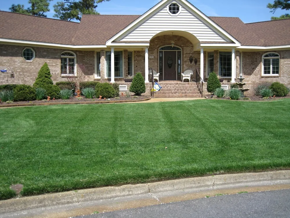 Expert garden landscaping in Poquoson, VA - KAB Grounds Maintenance
