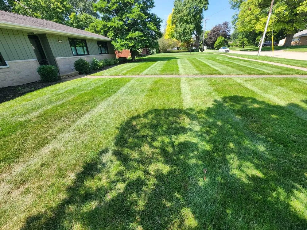 Custom yard cleanup service near you across Bloomington, IL - Kaeb Services