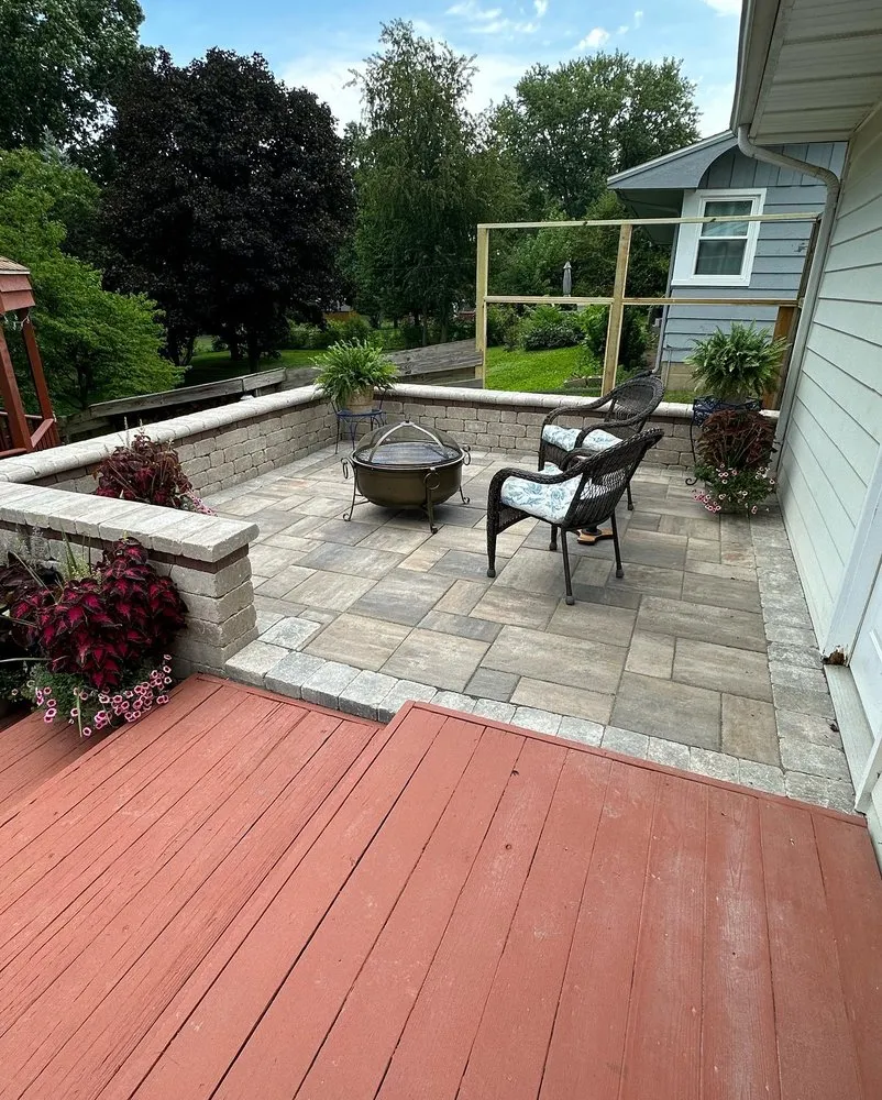 Local garden landscaping experts serving Bloomington, IL - Kaeb Services