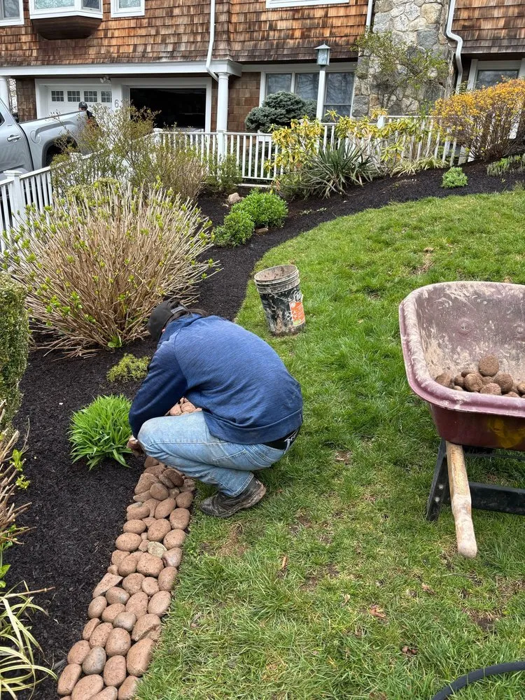 Reliable yard cleanup service experts serving Ossining, NY - KAI Stone Landscaping