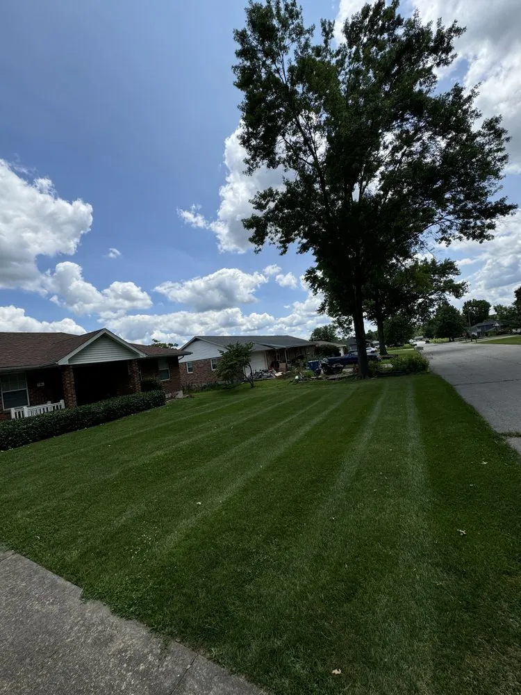 Top-rated landscaping services in Eldon, MO - Kaibel brothers lawn care