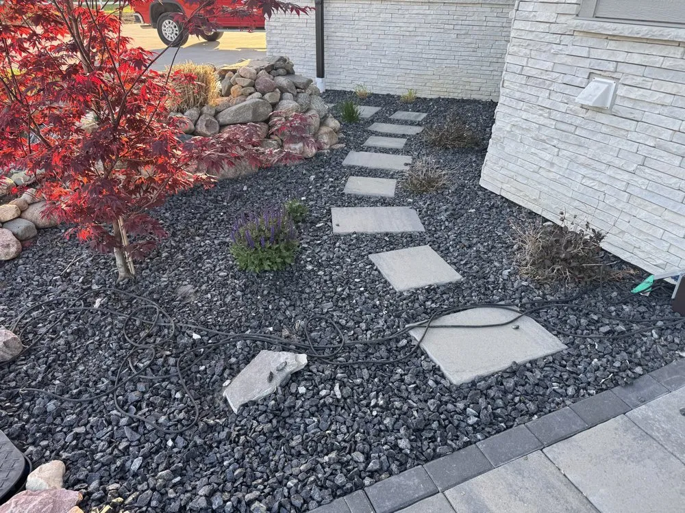 Local garden landscaping in Johnston, IA by Kaldenberg's PBS Landscaping & Lawn Care