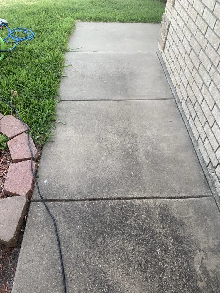 Local landscaping services in Copperas Cove, TX by Kaleo's Quality Home Improvment And Curb Appeal