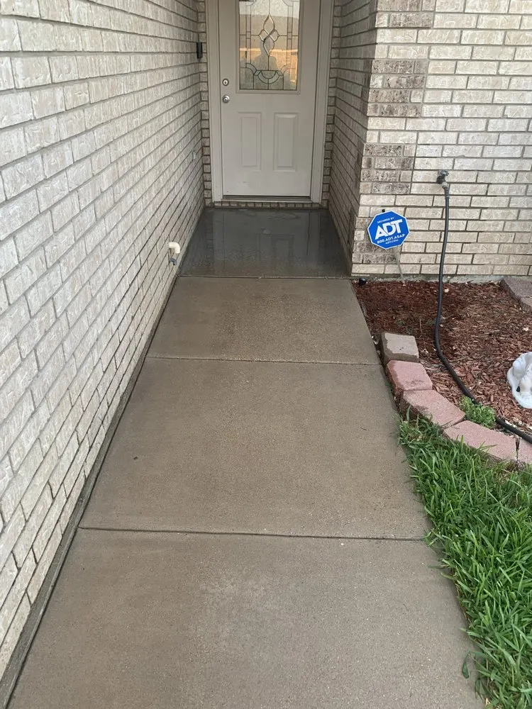 Expert garden landscaping for homes in Copperas Cove, TX by Kaleo's Quality Home Improvment And Curb Appeal