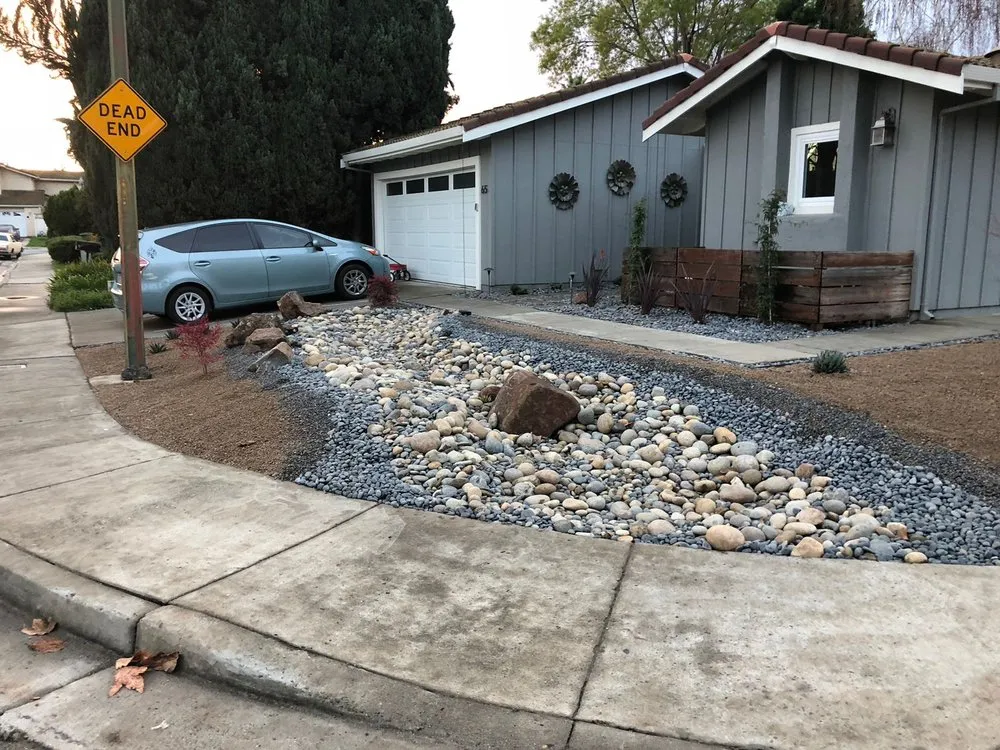 Professional garden landscaping for beautiful yards in Sacramento, CA by Kalis Landscape Management