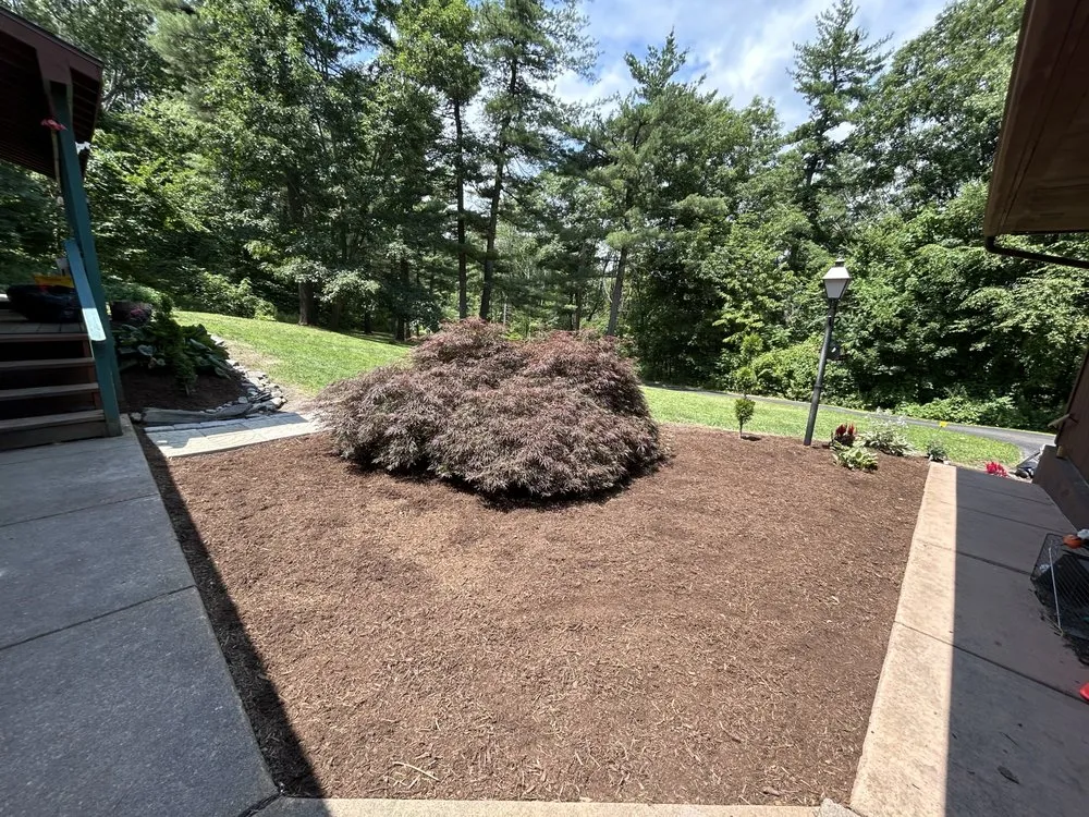 Professional outdoor landscaping in Endicott, NY - Kalman Contracting
