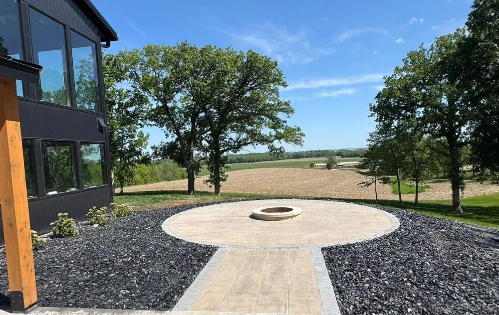 Professional yard cleanup service in Wellman, IA by Kalonial Lawn Care