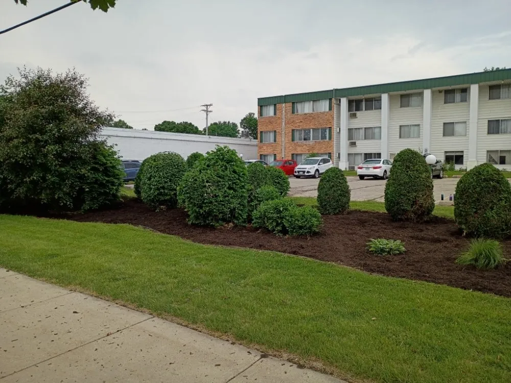 Custom yard maintenance near you across Rochester, MN - Kalos Lawn Care