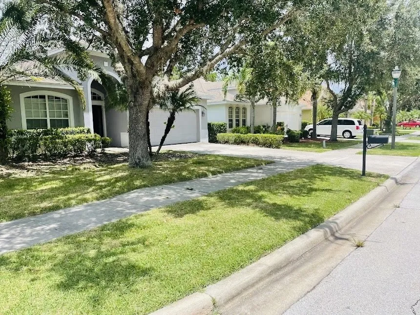 Local landscaping services experts serving Springhill, FL - Kal's Lawn Care Services
