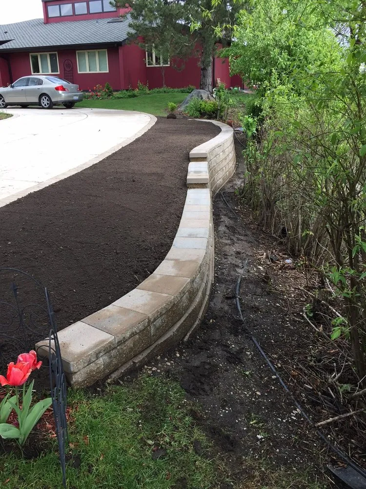 Local garden landscaping experts serving Hinsdale, IL - Kamin Landscaping
