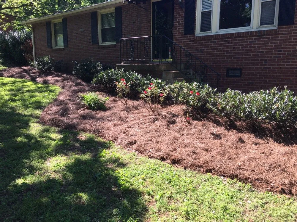 Custom outdoor landscaping experts serving Guthrie, KY - Kanagy's Kustom Kutting