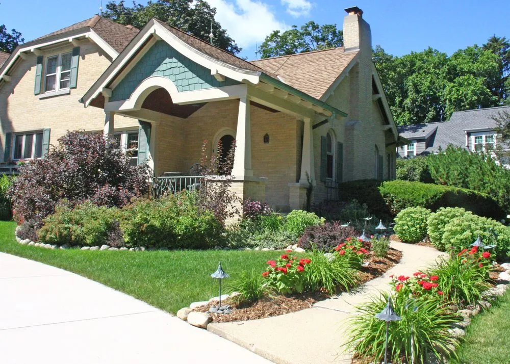 Custom yard maintenance experts serving Elm Grove, WI - Kanavas Landscape Management