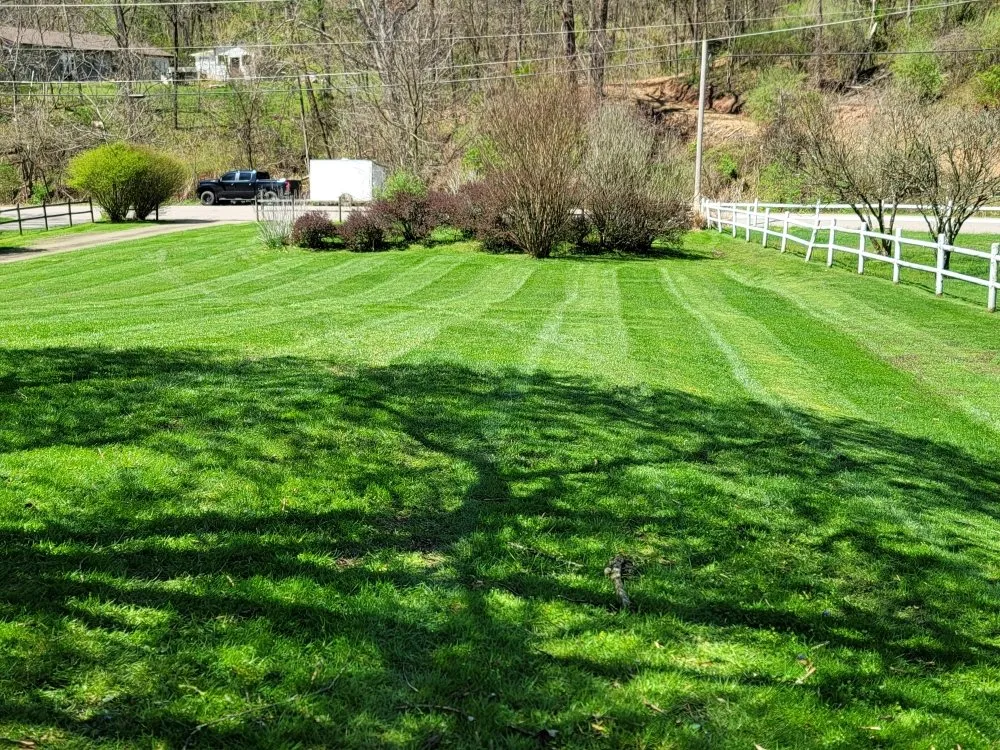 Top-rated yard maintenance experts serving South Charleston, WV - Kanawha Valley Lawn Care