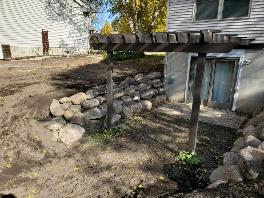 Top-rated outdoor landscaping in Lansing, MI - Kanazeh Lawn Service