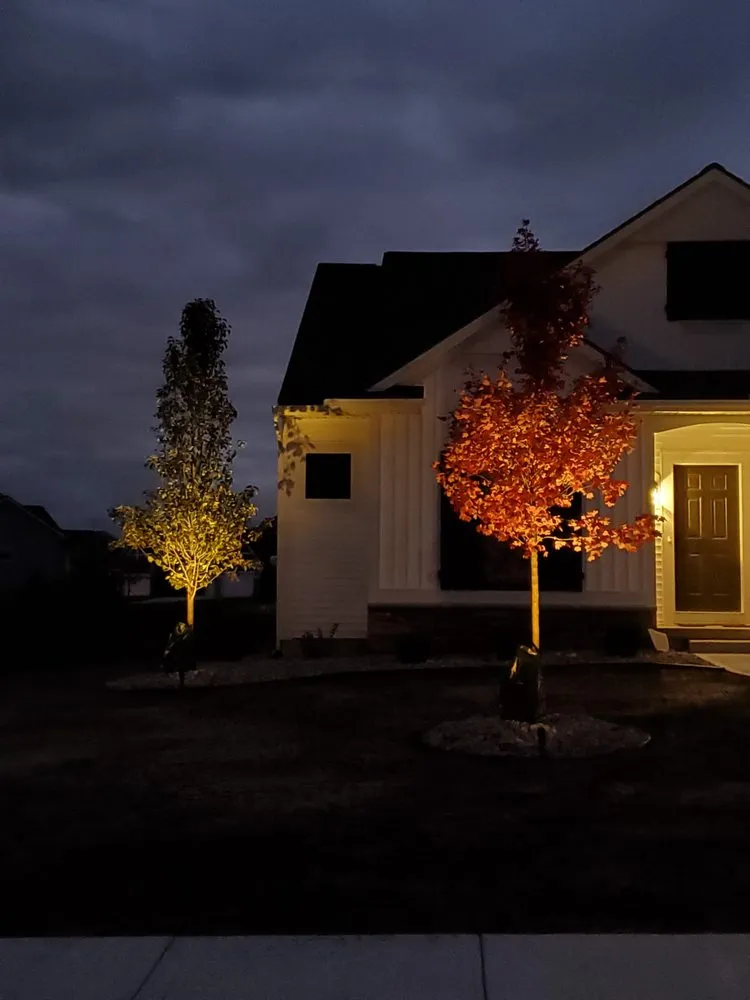 Custom lawn mowing service in Lansing, MI by Kanazeh Lawn Service