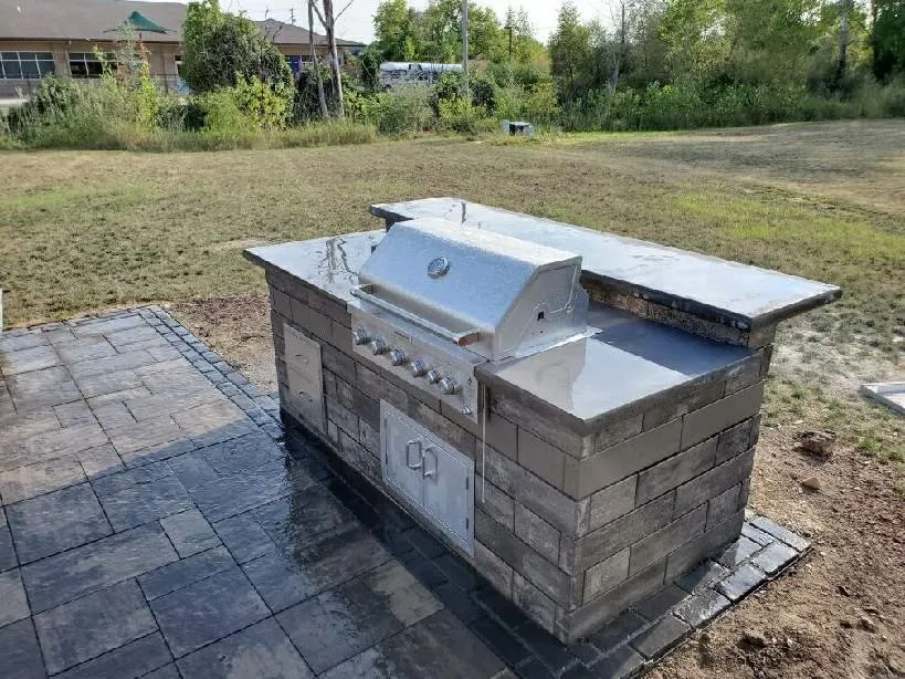 Custom lawn care service for beautiful yards in Lansing, MI by Kanazeh Lawn Service