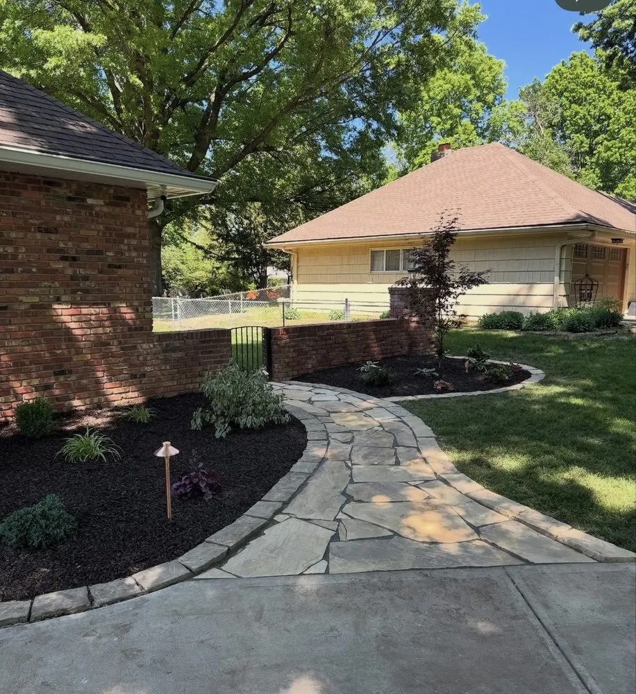 Custom yard cleanup service for residential properties across Mission Hills, KS - Kansas City Clippers