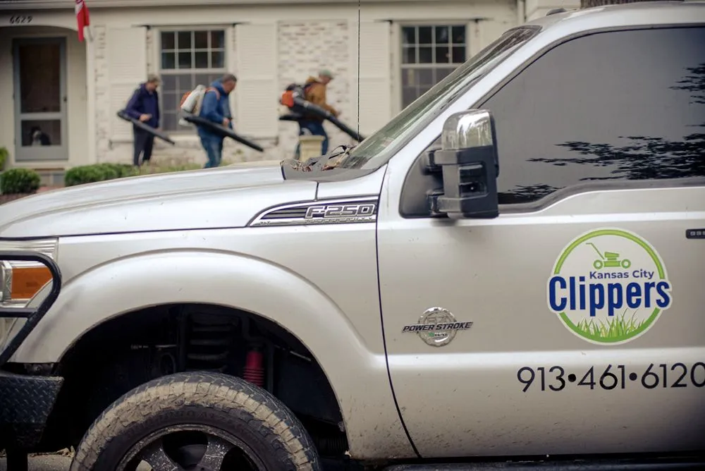 Expert garden landscaping in Mission Hills, KS - Kansas City Clippers